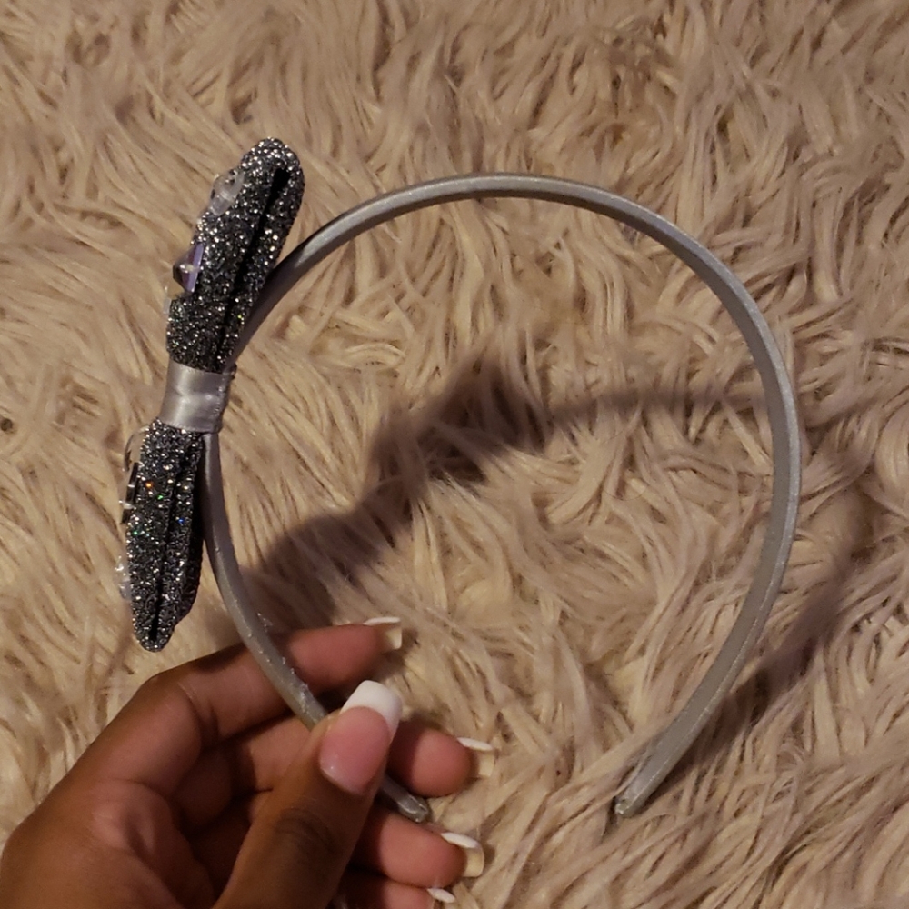 Gray headband